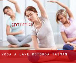 Yoga a Lake Rotoroa (Tasman)
